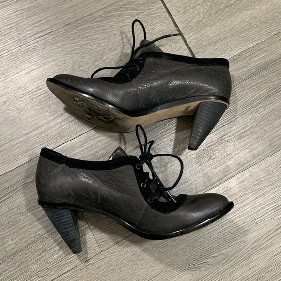Plenty by Tracy Reese Gray & Black Leather Lace Up Shooties size 38.5= 8-8.5 - Picture 6 of 11
